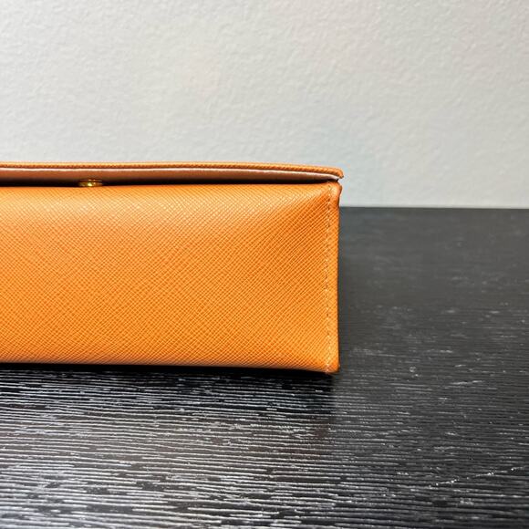 🆕 NWOT Tory Burch Sunglasses Case Orange with Gold Emblem Logo Leather Like - Picture 10 of 11